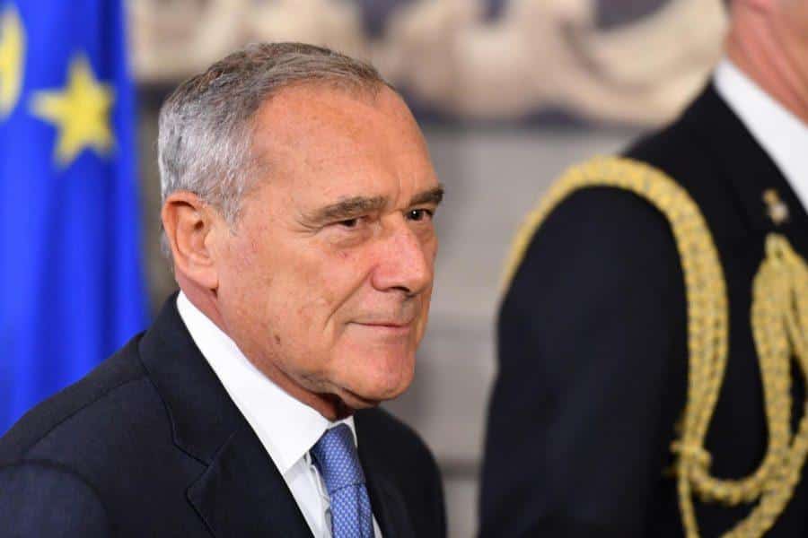 Pietro Grasso: dalla lotta ambientale alla lotta alla mafia Pietro Grasso: dalla lotta ambientale alla lotta alla mafia