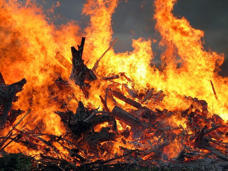 Combustione e vita quotidiana, cosa non sappiamo e cosa possiamo fare Combustione e vita quotidiana, cosa non sappiamo e cosa possiamo fare