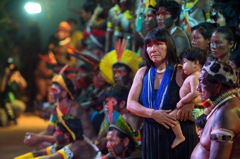 Popoli indigeni e deforestazione: tra Covid-19 e follia di Bolsonaro