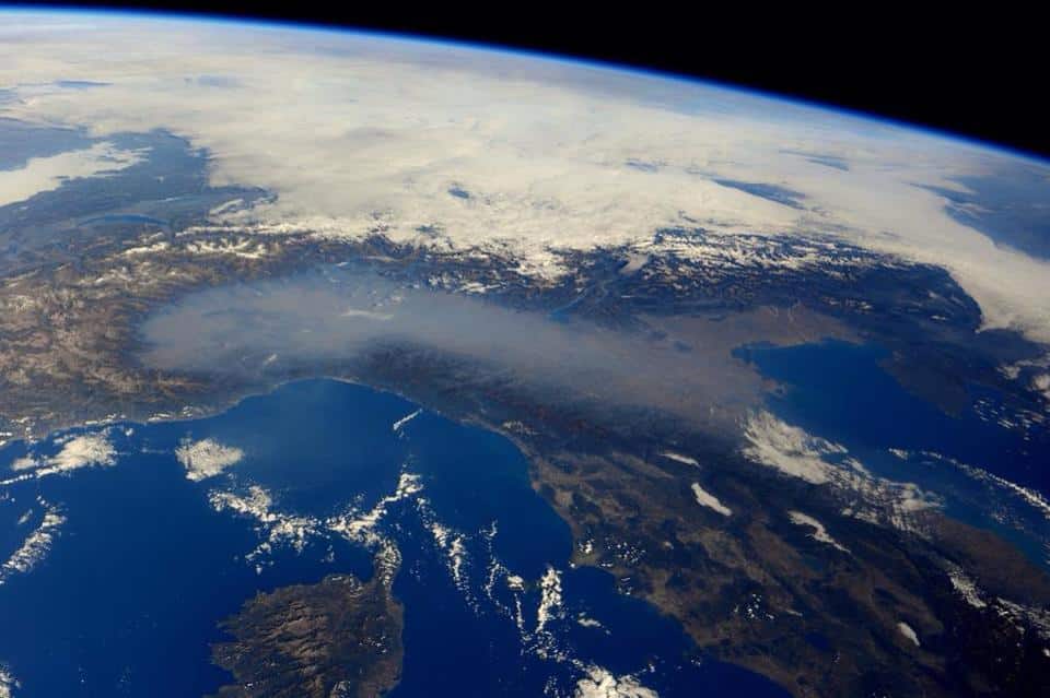 Sars: il capro espiatorio di un Nord Italia che sta morendo d' inquinamento