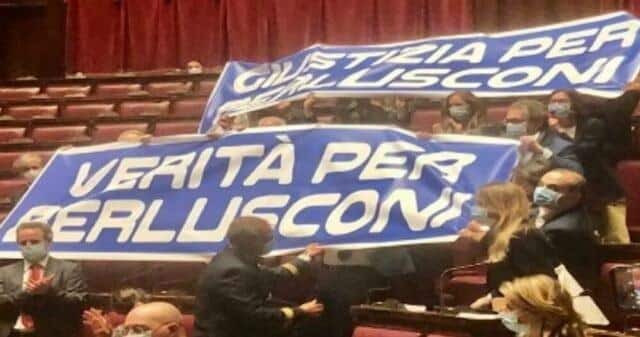 Berlusconi Mediaset senatore a vita