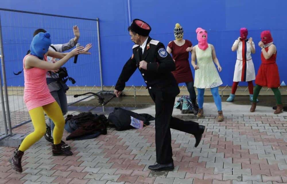 Il caso Pussy Riot, la mancata libertà d'espressione nella Russia di Putin
