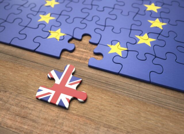 La saga Brexit prosegue, l'Unione Europea sculaccia il Regno unito La saga Brexit prosegue, l'Unione Europea sculaccia il Regno unito