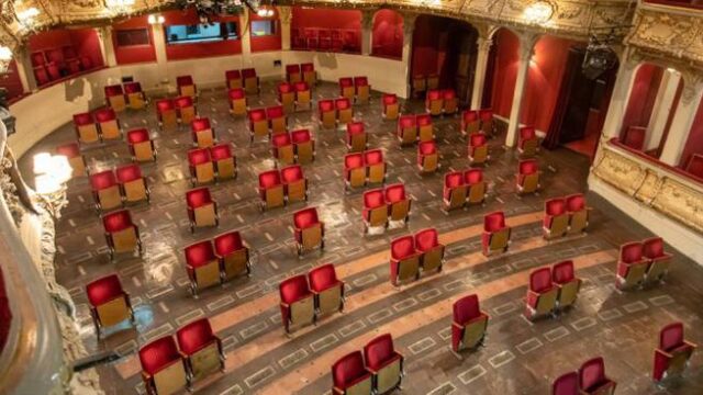 ripresa-teatri-spettacoli-apertura-misure-guanti-prove Ripresa teatri spettacoli apertura misure guanti prove