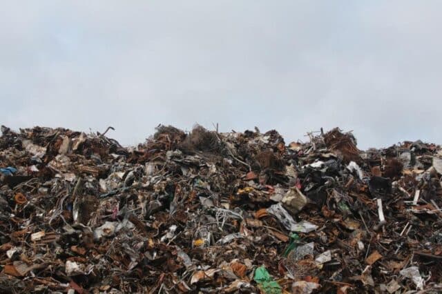 Agbogbloshie: la discarica infernale per i nostri rifiuti elettronici