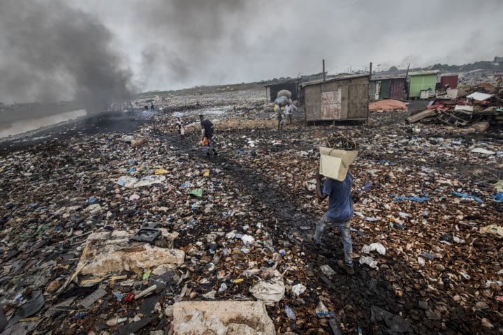 Agbogbloshie: la discarica infernale per i nostri rifiuti elettronici