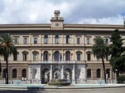 Gender gap nei corsi STEM: la proposta dell’Università di Bari Università di Bari contro il Gender gap: agevolazioni economiche per le studentesse nei corsi STEM
