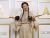 La lezione di Chloé Zhao, vincente e sgradita alla Cina
