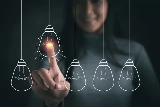Rincaro energia, 7 consigli utili per risparmiare sulle bollette di luce e gas