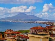 Napoli, piatti conditi da leggende: «L’appetito vien…» ascoltando Napoli