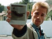 «Memento»: un noir sulla frammentarietà dell’io e della memoria «Memento»: un noir sulla frammentarietà dell'io e della memoria