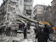 Terremoto in Siria, le macerie del sisma su quelle della guerra