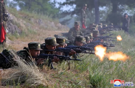 Soldati della Corea del Nord durante un addestramento
