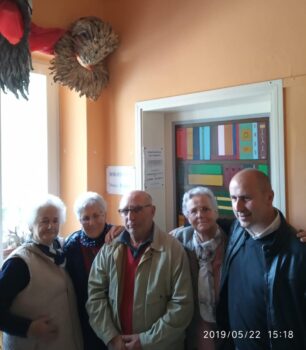 Al centro Mario Ulivi alla sua sinistra Adele Pardini e il sindaco Maurizio Verona e alla sua destra la moglie Luciana e Siria Pardini