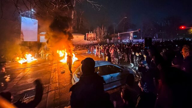 Iran- proteste, guerra asimmetrica e il punto di rottura del regime Iran: proteste, guerra asimmetrica e il punto di rottura del regime