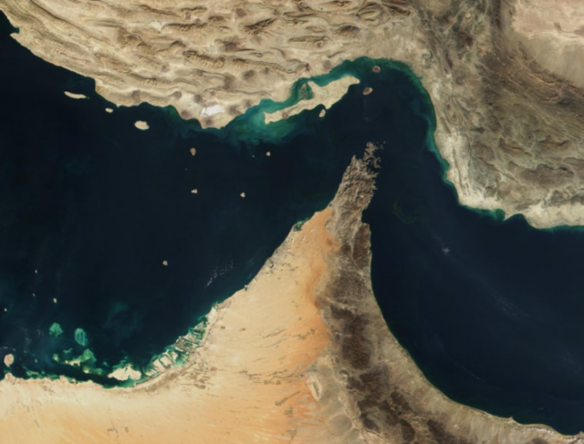 Lo stretto di Hormuz è una bomba a orologeria innanzitutto per gli iraniani Lo stretto di Hormuz è una bomba a orologeria innanzitutto per gli iraniani