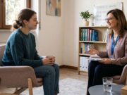 Curare i DCA: la guida pratica a trattamento e terapie Curare i DCA, come rivolgersi a un centro
